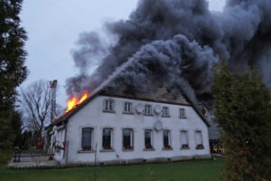 Mehr über den Artikel erfahren Gebäudebrand (Bad Essen)