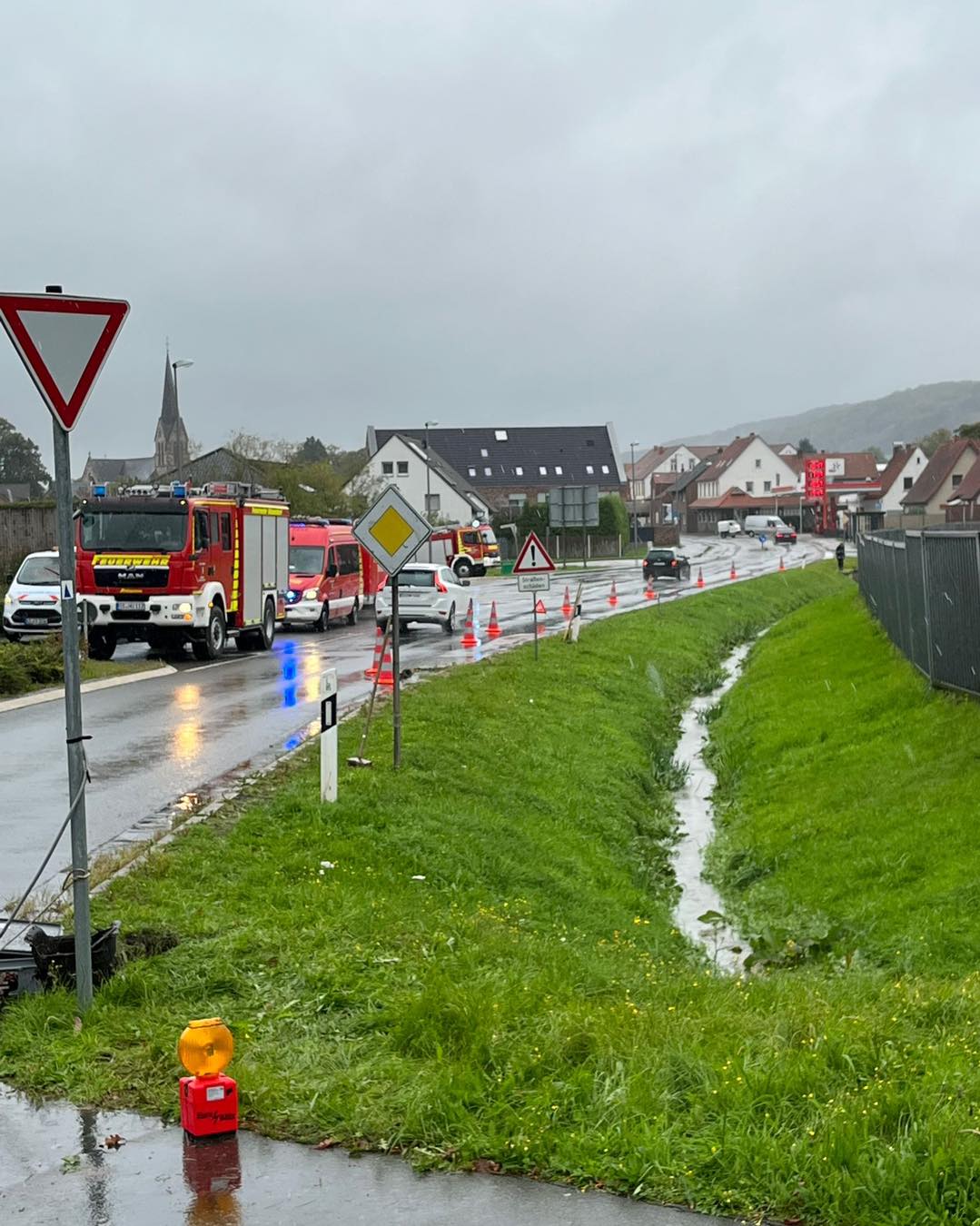Read more about the article Ölspur nach Verkehrsunfall