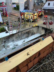 Mehr über den Artikel erfahren Containerbrand